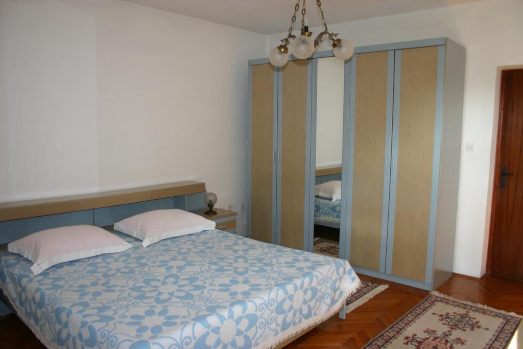 Apartments Grzunov Zadar Room photo